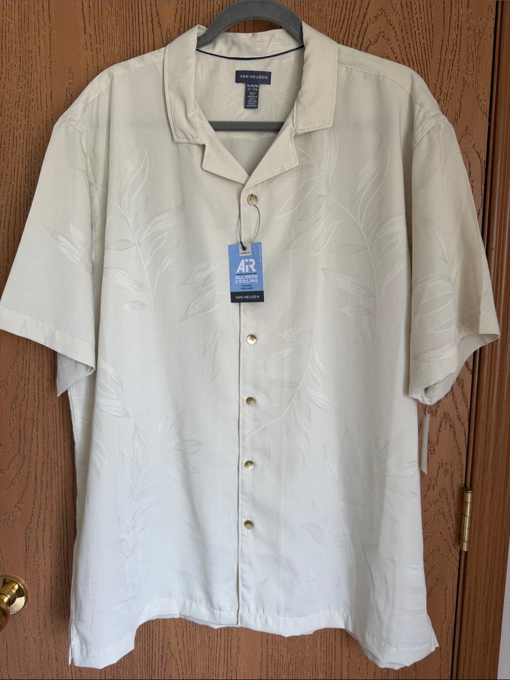 NWT Van Heusen Air Tropical Leaf Camp Shirt XL Ivory Off-White Short Sleeve